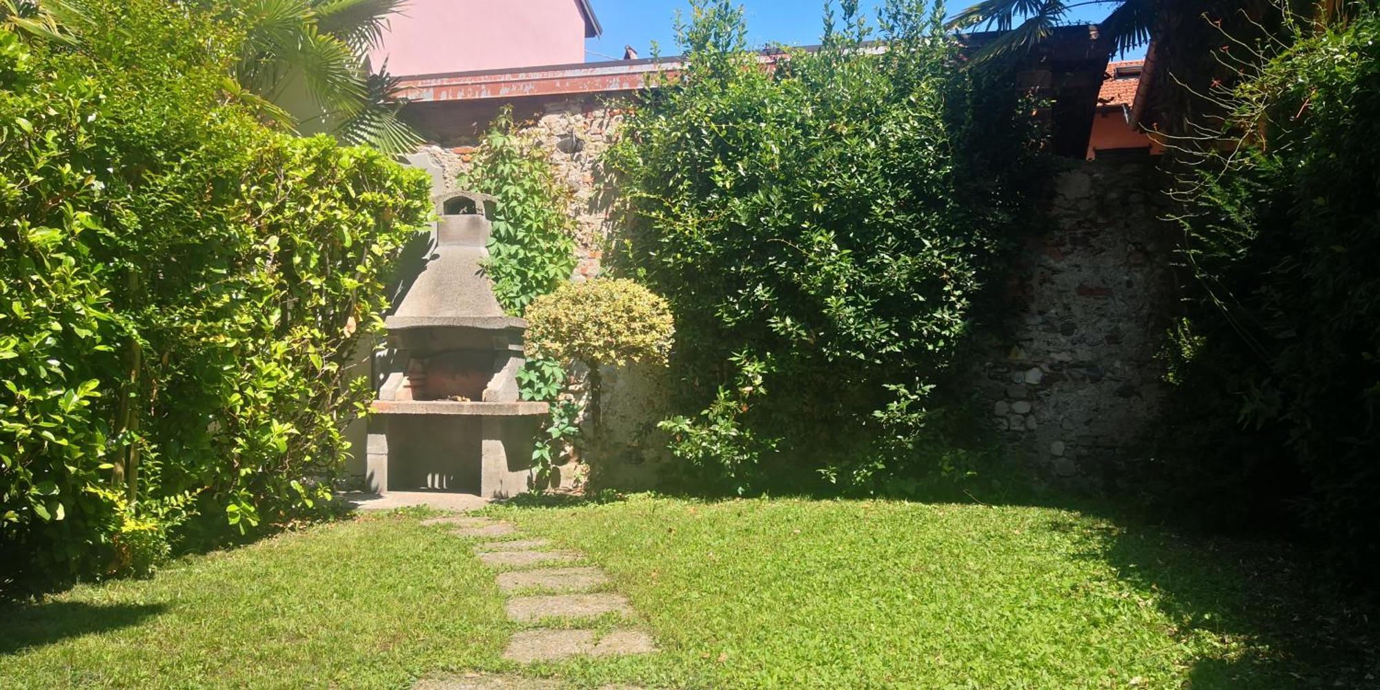 Residenza Esse Villa Angera Exterior photo